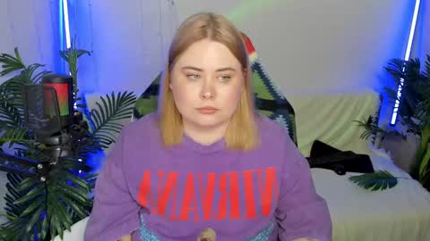 lina_linx online show from February 11, 2025, 9:46 pm