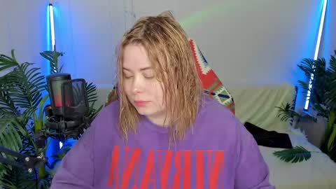 lina_linx online show from February 14, 2025, 8:21 am