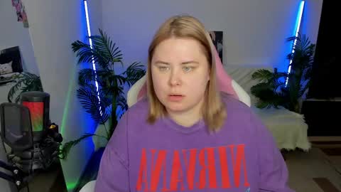lina_linx online show from February 17, 2025, 10:03 pm