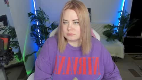 lina_linx online show from February 22, 2025, 9:37 pm