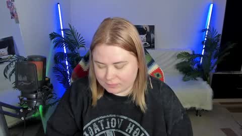 lina_linx online show from February 25, 2025, 10:39 pm