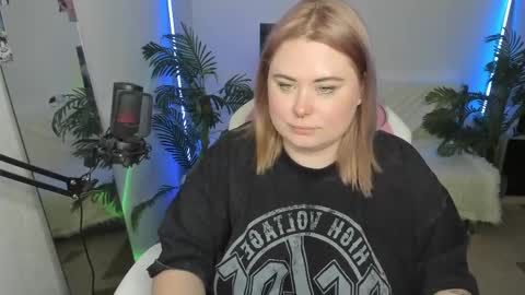 lina_linx online show from March 2, 2025, 7:34 pm