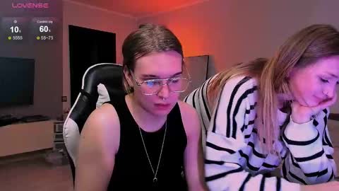 Snapshot of lina_nik chatting on October 18, 2025, 8:31 pm lina_nik online show from October 18, 2025, 8:31 pm