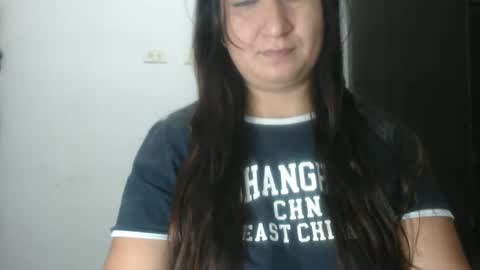 Snapshot of lina_playful chatting on April 7, 2026, 2:06 pm iiisabella online show from April 7, 2026, 2:06 pm