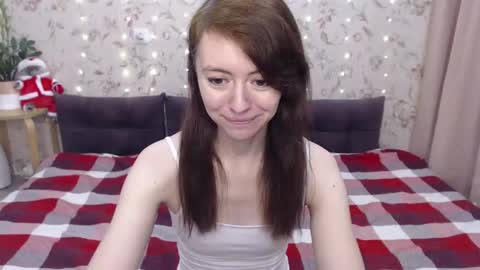 Lina Rouge online show from December 13, 2024, 7:47 am