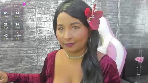 LINA SANCHEZ online show from June 23, 2026, 1:42 pm