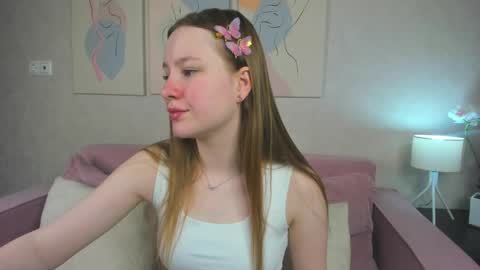 Lina online show from May 4, 2026, 1:12 am