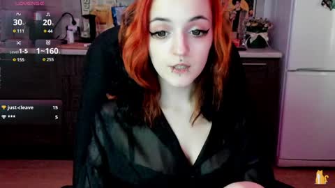 Lina 3  1715622743 online show from December 11, 2024, 12:12 pm