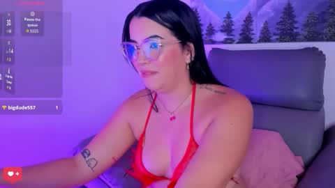 Lina  online show from February 5, 2026, 8:13 pm