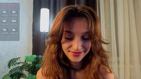 Lina online show from September 19, 2025, 3:56 pm