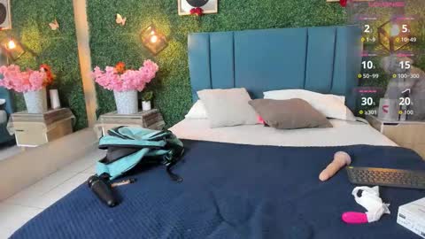 Snapshot of linagh chatting on September 14, 2025, 11:53 am Lina  online show from September 14, 2025, 11:53 am