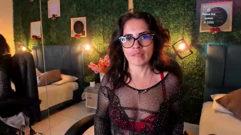 Snapshot of linagh chatting on September 25, 2025, 11:58 am Lina  online show from September 25, 2025, 11:58 am