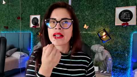 Lina  online show from May 28, 2026, 11:29 am