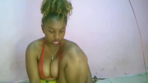 linah1123 online show from October 19, 2025, 5:08 am