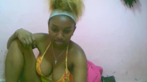 linah1123 online show from November 2, 2025, 7:16 pm