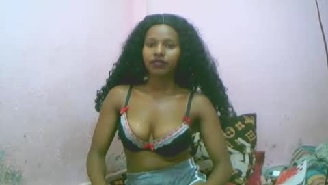 linah1123 online show from December 4, 2025, 8:12 am