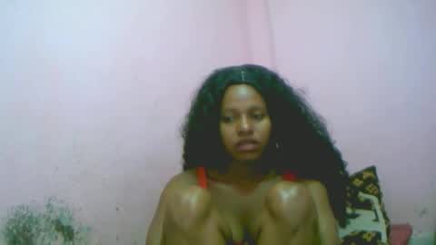 linah1123 online show from December 16, 2025, 11:21 pm