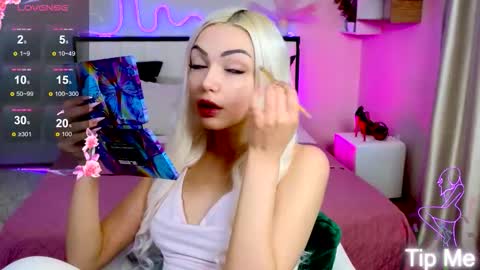 Snapshot of linalirian chatting on October 4, 2025, 2:15 pm I am Lina online show from October 4, 2025, 2:15 pm