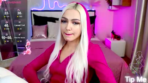 Snapshot of linalirian chatting on October 7, 2025, 6:27 pm I am Lina online show from October 7, 2025, 6:27 pm