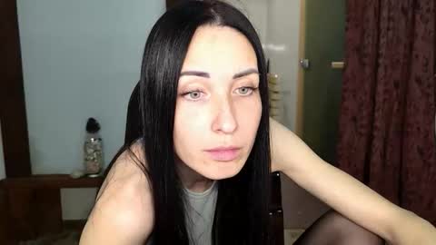 LinaLivee online show from November 7, 2025, 7:03 pm