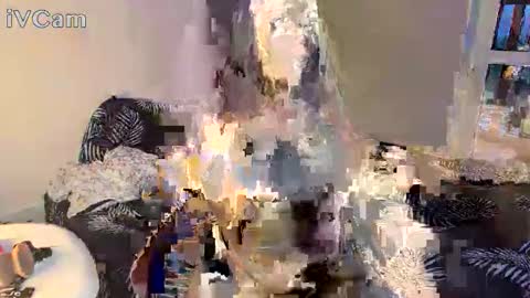 Nicolas and Lina online show from May 17, 2026, 12:52 am