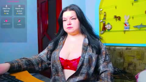 Lina online show from May 6, 2026, 6:30 am