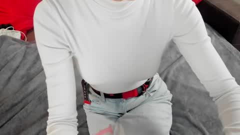 Snapshot of linashy_ chatting on October 27, 2025, 2:48 am Lina online show from October 27, 2025, 2:48 am