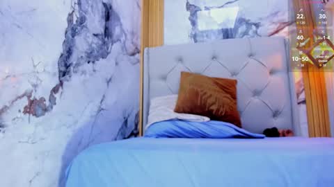 L I N A  online show from November 22, 2025, 4:33 am