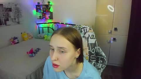 Lina online show from April 27, 2026, 9:24 pm