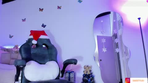 Lincy Rios  online show from December 4, 2024, 7:12 pm