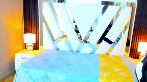 Snapshot of linda4petite chatting on September 19, 2025, 6:30 pm Linda online show from September 19, 2025, 6:30 pm