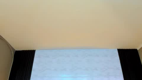 Snapshot of linda4petite chatting on October 10, 2025, 6:29 pm Linda online show from October 10, 2025, 6:29 pm