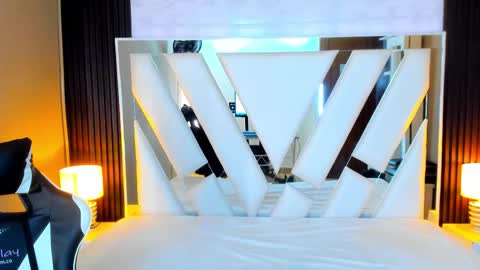 Snapshot of linda4petite chatting on October 13, 2025, 6:08 pm Linda online show from October 13, 2025, 6:08 pm