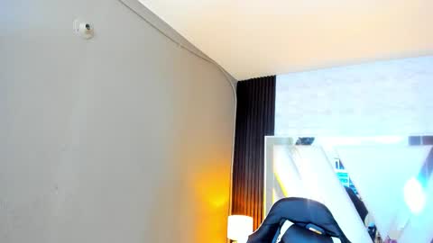 Snapshot of linda4petite chatting on October 21, 2025, 6:19 pm Linda online show from October 21, 2025, 6:19 pm