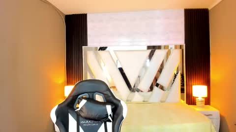  Linda  online show from January 9, 2026, 6:21 pm