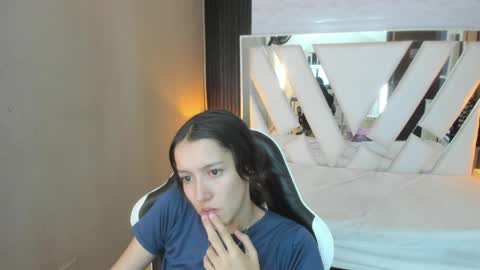  Linda  online show from April 5, 2026, 1:30 pm