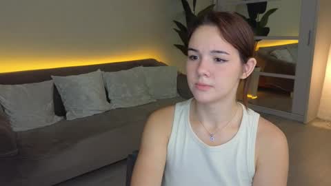 linda__robertz online show from September 14, 2025, 9:03 pm