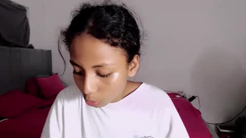 Snapshot of linda_brown_1 chatting on January 16, 2026, 2:37 am linda brown online show from January 16, 2026, 2:37 am