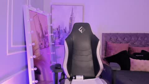 linda_caroline online show from January 9, 2025, 11:56 pm