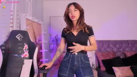 linda_caroline online show from March 5, 2025, 11:16 pm
