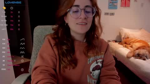 Giggles  online show from December 12, 2024, 12:38 am