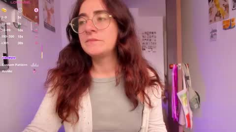 Giggles  online show from February 17, 2026, 1:40 pm