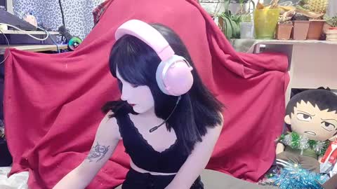 linda_harrisons online show from January 14, 2025, 3:43 am