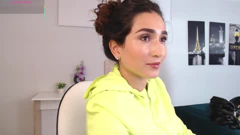 Maria Paula online show from April 24, 2026, 12:18 pm