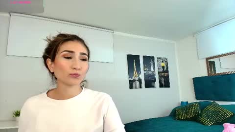 Snapshot of linda_morgan1 chatting on June 15, 2026, 11:01 am Maria Paula online show from June 15, 2026, 11:01 am