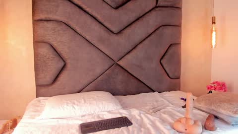 Linda Saenz online show from January 20, 2025, 2:57 pm
