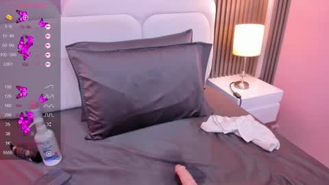 Snapshot of linda_sofi__ chatting on February 21, 2025, 1:44 am linda_sofi__ online show from February 21, 2025, 1:44 am