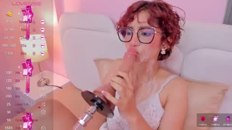 Snapshot of linda_sofi__ chatting on February 26, 2025, 10:53 pm linda_sofi__ online show from February 26, 2025, 10:53 pm