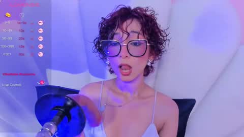Snapshot of linda_sofi__ chatting on March 12, 2025, 7:17 pm linda_sofi__ online show from March 12, 2025, 7:17 pm