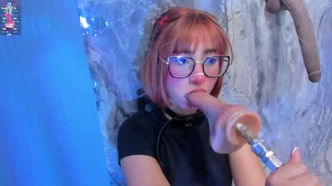 Snapshot of linda_sofi__ chatting on October 30, 2025, 7:58 pm linda_sofi__ online show from October 30, 2025, 7:58 pm